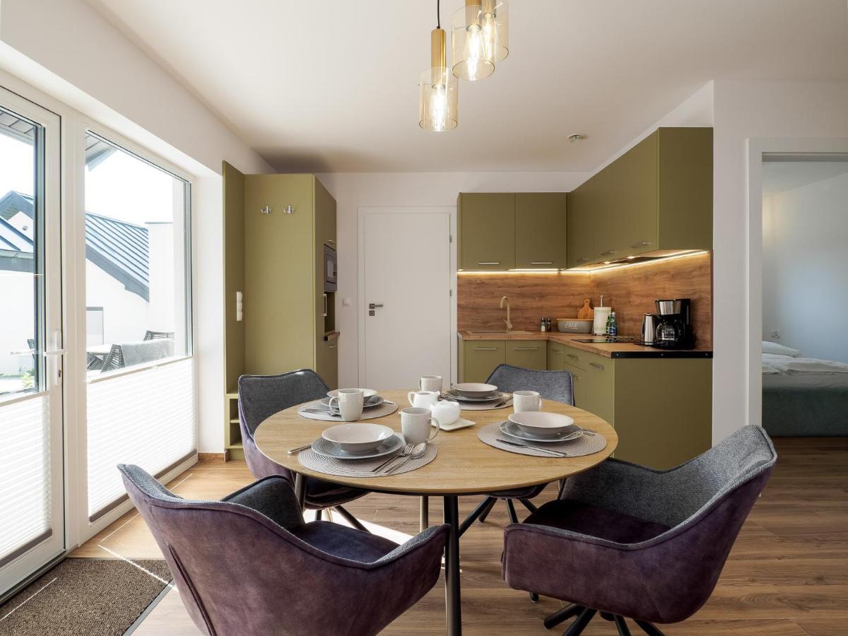 Ostoja Colette Apartment Ярославец Екстериор снимка