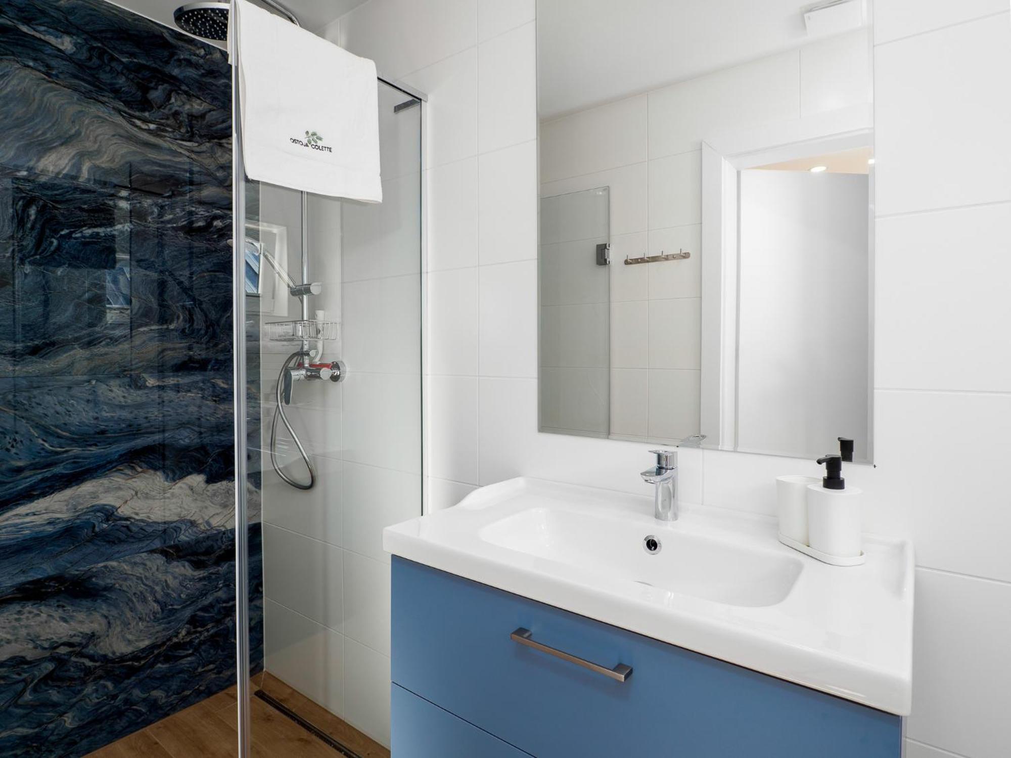 Ostoja Colette Apartment Ярославец Екстериор снимка