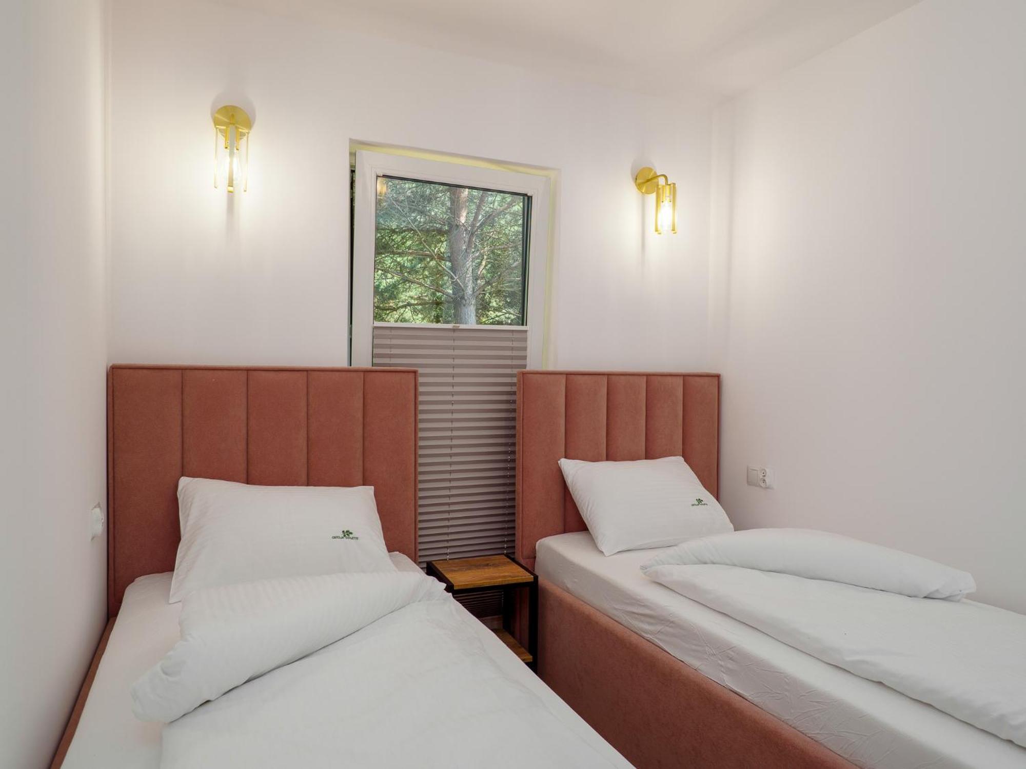 Ostoja Colette Apartment Ярославец Екстериор снимка