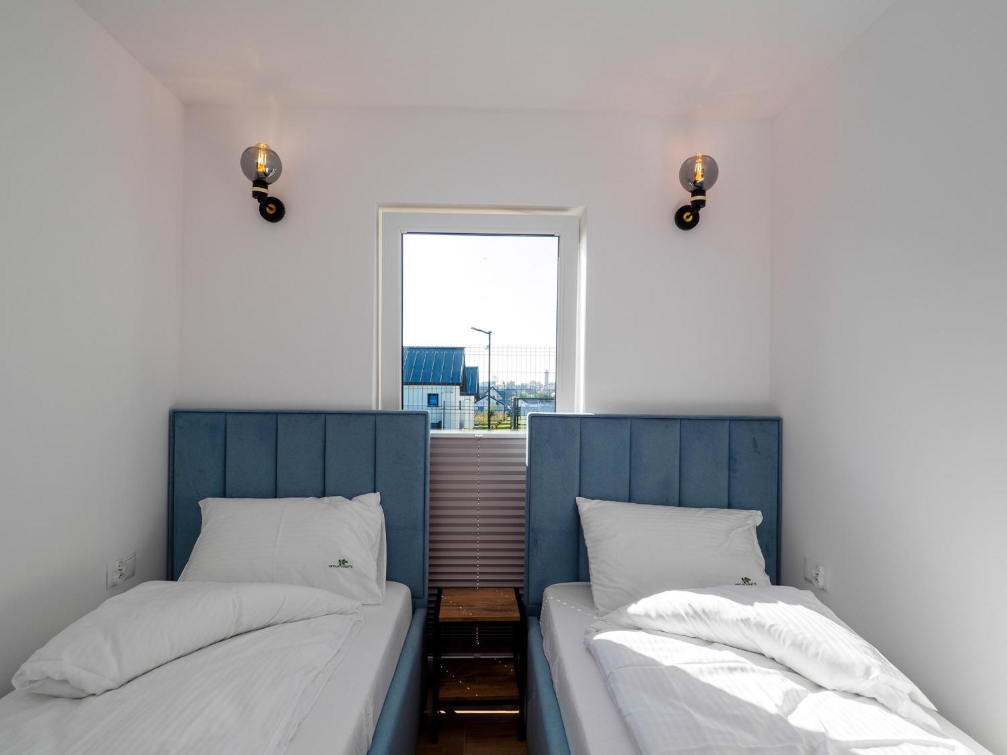 Ostoja Colette Apartment Ярославец Екстериор снимка