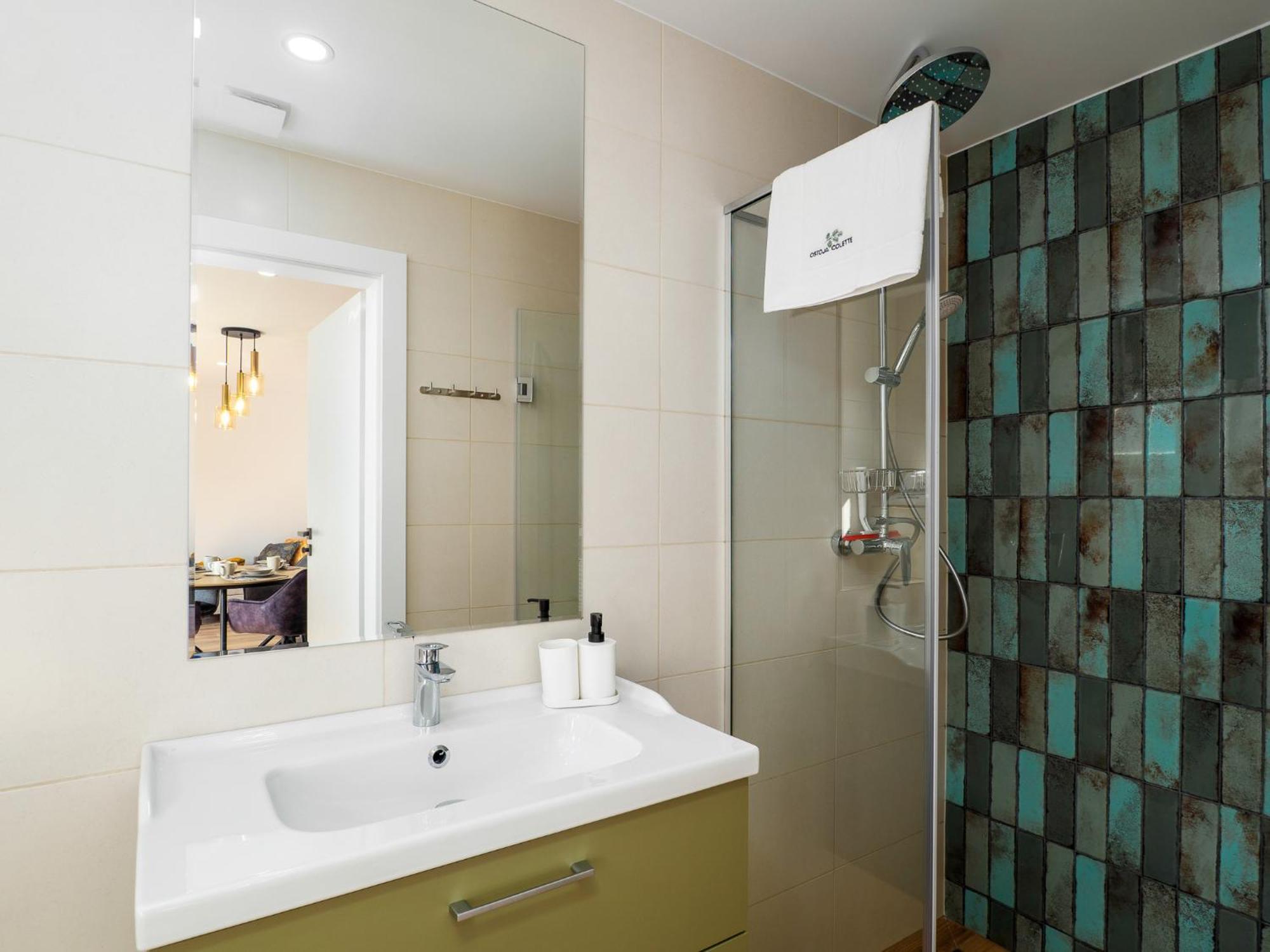 Ostoja Colette Apartment Ярославец Екстериор снимка